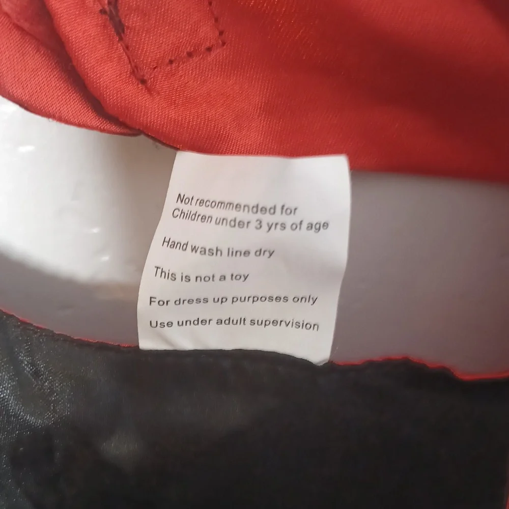 Children's costume cape‎